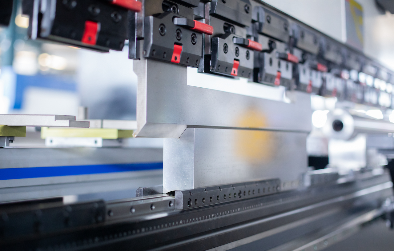 100t гидравликалық Cnc тежегіш пресі Crowning Cnc тежегіші