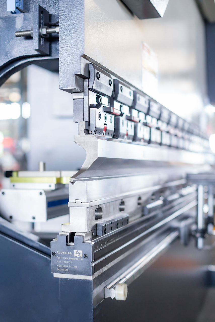 100t гидравликалық Cnc тежегіш пресі Crowning Cnc тежегіші