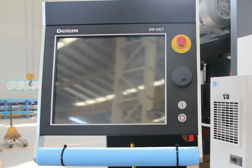 Delem Da66t 125 3+1 4+1 6+1 8+1 Cnc гидравликалық прес тежегіш металл пластинаны майыстыруға арналған